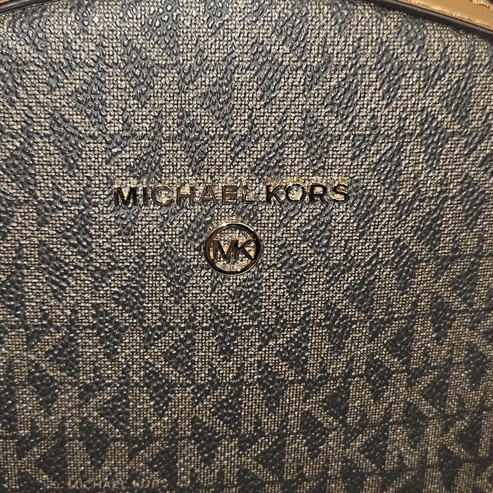 Michael Kors Backpack NWT - Picture 2 of 7
